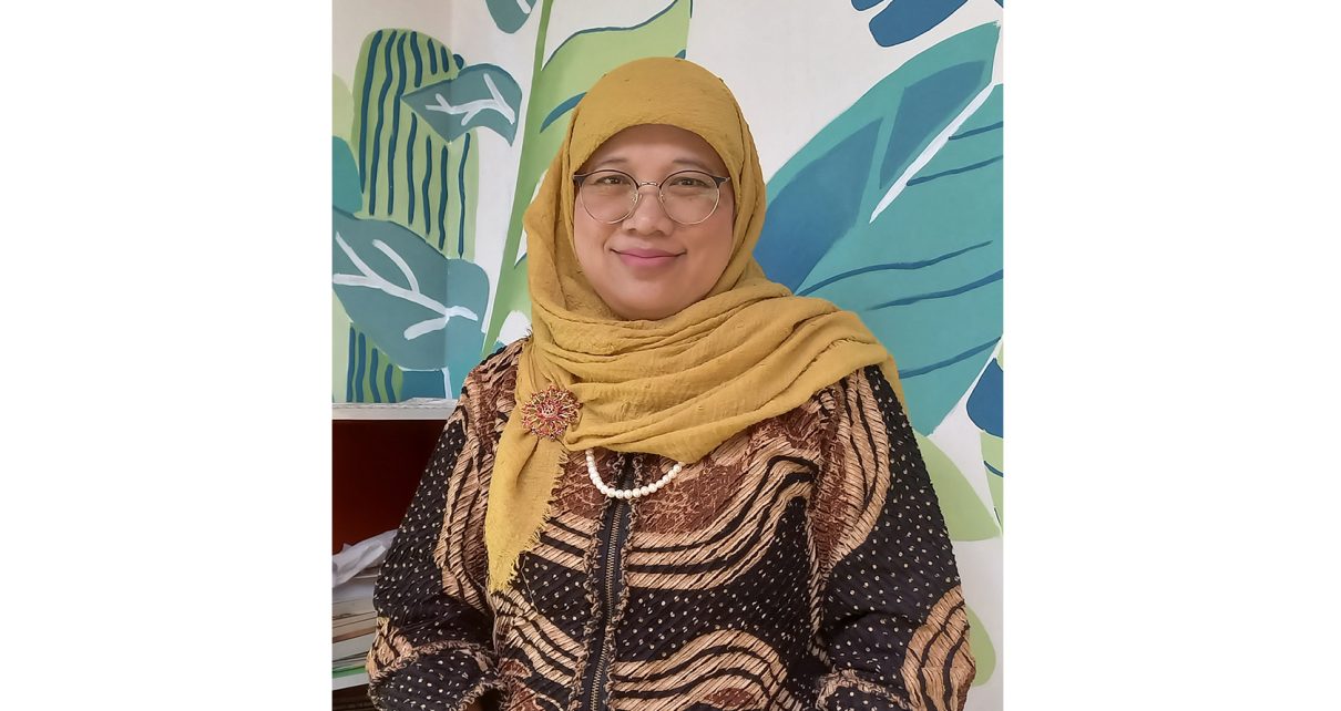 Alimatul Qibtiyah photographed by Australia Awards Indonesia for article "Alimatul Qibtiyah Uses Human Rights to Promote an Educational System Free of Violence"